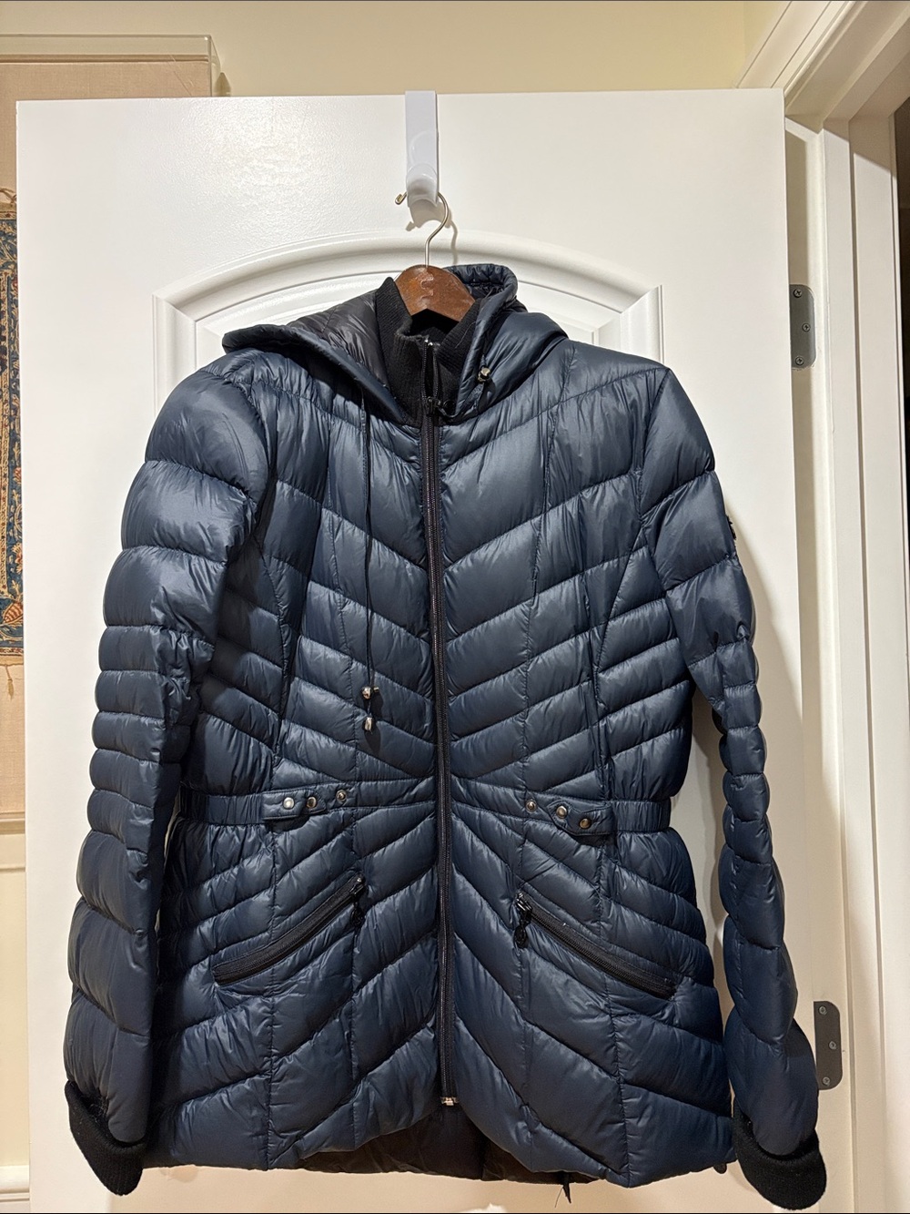 Bernardo Quilted Down Hooded Puffer Jacket in Navy Sz XL